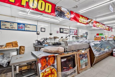 Commercial property in Tampa, Florida 273.13 sq.m. № 2427259 - photo 21