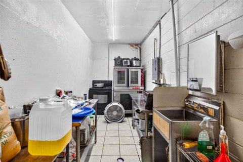 Commercial property in Tampa, Florida 273.13 sq.m. № 2427259 - photo 27