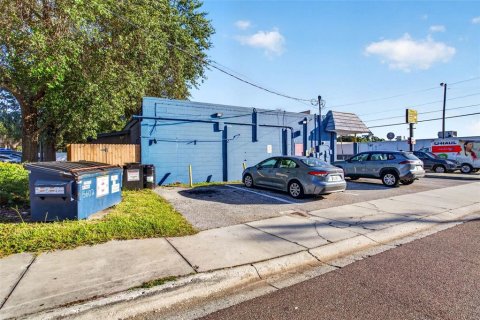 Commercial property in Tampa, Florida 273.13 sq.m. № 2427259 - photo 6