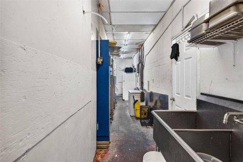 Commercial property in Tampa, Florida 273.13 sq.m. № 2427259 - photo 25