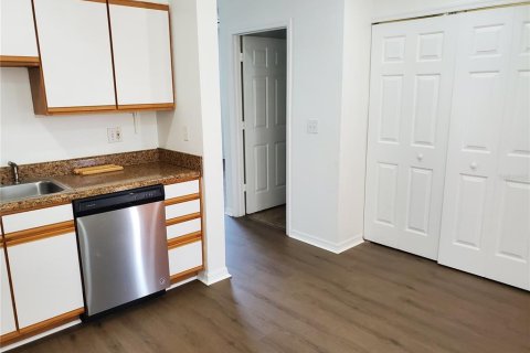 Touwnhouse à louer à Wesley Chapel, Floride: 3 chambres, 116.5 m2 № 2112128 - photo 6