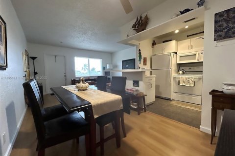 Condominio en alquiler en Fort Lauderdale, Florida, 1 dormitorio, 54.63 m2 № 1947997 - foto 4