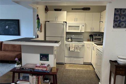 Condominio en alquiler en Fort Lauderdale, Florida, 1 dormitorio, 54.63 m2 № 1947997 - foto 5