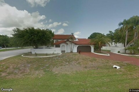 Casa en venta en Fort Pierce, Florida, 4 dormitorios, 384.43 m2 № 1162096 - foto 1