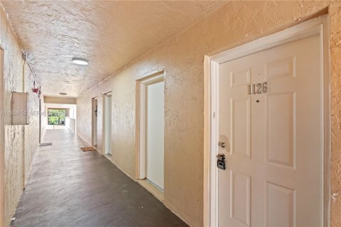 Copropriété à vendre à Miami, Floride: 2 chambres, 86.4 m2 № 1984606 - photo 3