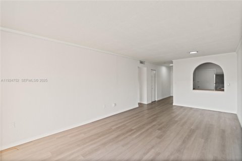 Copropriété à vendre à Miami, Floride: 2 chambres, 86.4 m2 № 1984606 - photo 6