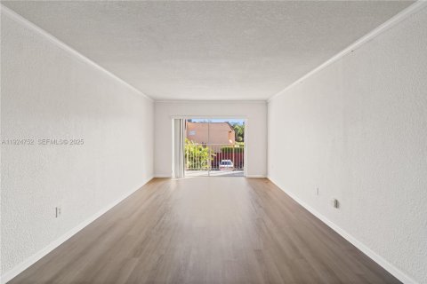 Copropriété à vendre à Miami, Floride: 2 chambres, 86.4 m2 № 1984606 - photo 8