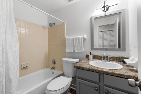 Condo in Gainesville, Florida, 2 bedrooms  № 1847519 - photo 11