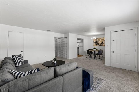 Condo in Gainesville, Florida, 2 bedrooms  № 1847519 - photo 4