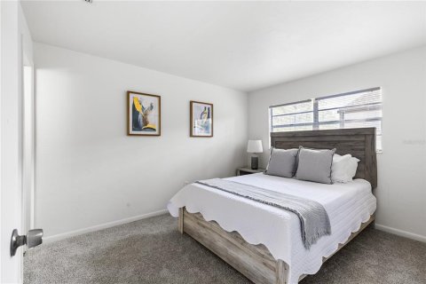 Condo in Gainesville, Florida, 2 bedrooms  № 1847519 - photo 9