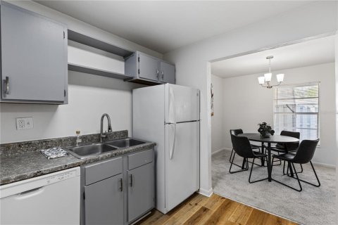 Condo in Gainesville, Florida, 2 bedrooms  № 1847519 - photo 6