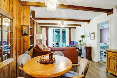 Купить кондоминиум в Плантация, Флорида 2 спальни, 94.3м2, № 1961323 - фото 14