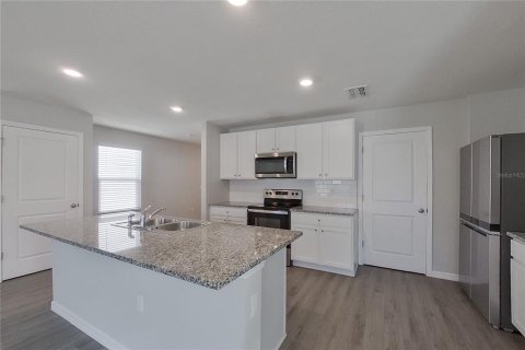 Villa ou maison à louer à Ocala, Floride: 4 chambres, 202.16 m2 № 1789227 - photo 5