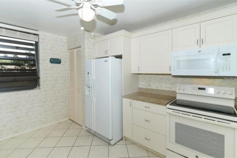 Condominio en alquiler en Bradenton, Florida, 2 dormitorios, 121.14 m2 № 2098531 - foto 7