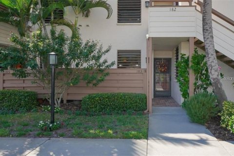 Condominio en alquiler en Bradenton, Florida, 2 dormitorios, 121.14 m2 № 2098531 - foto 2