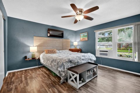 House in Ormond Beach, Florida 3 bedrooms, 156.08 sq.m. № 1916017 - photo 18
