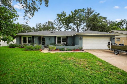House in Ormond Beach, Florida 3 bedrooms, 156.08 sq.m. № 1916017 - photo 1