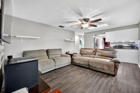 House in Ormond Beach, Florida 3 bedrooms, 156.08 sq.m. № 1916017 - photo 27