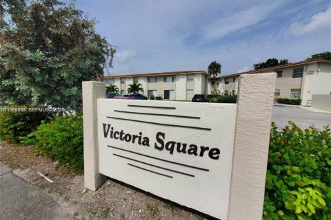 Condo à Coral Springs, Floride, 2 chambres  № 2047718