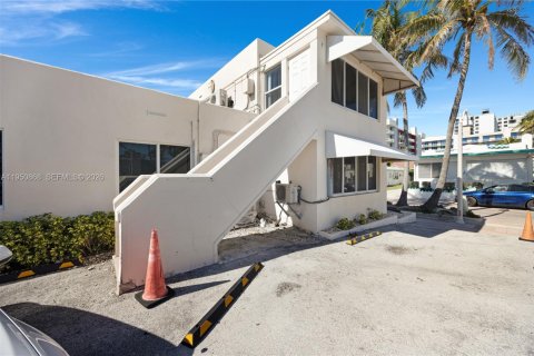Immobilier commercial à vendre à Hollywood, Floride № 2153110 - photo 30