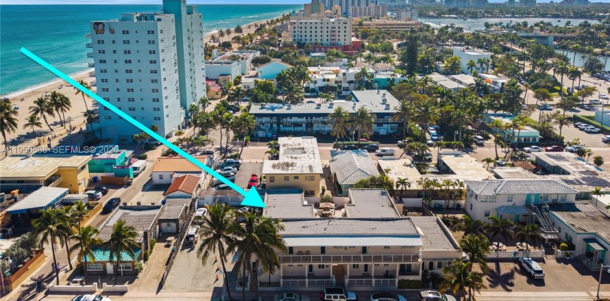 Immobilier commercial à Hollywood, Floride № 2153110