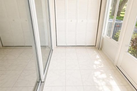 Condo in Dunedin, Florida, 2 bedrooms № 2217851 - photo 13