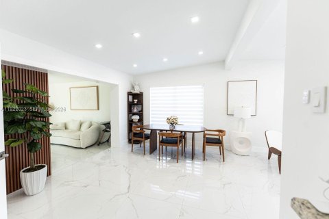 Villa ou maison à louer à Miami, Floride: 3 chambres, 119.38 m2 № 1976578 - photo 29