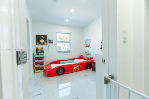 Villa ou maison à louer à Miami, Floride: 3 chambres, 119.38 m2 № 1976578 - photo 12