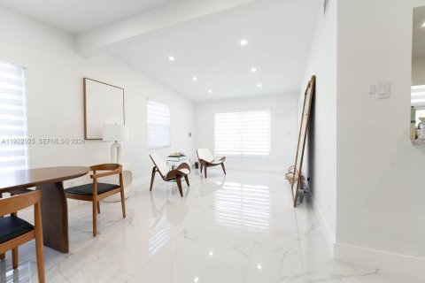 Villa ou maison à louer à Miami, Floride: 3 chambres, 119.38 m2 № 1976578 - photo 30