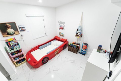 Villa ou maison à louer à Miami, Floride: 3 chambres, 119.38 m2 № 1976578 - photo 16