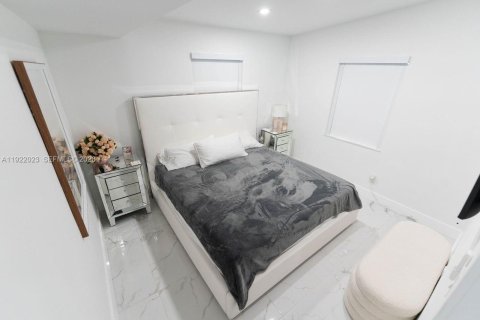 Villa ou maison à louer à Miami, Floride: 3 chambres, 119.38 m2 № 1976578 - photo 20