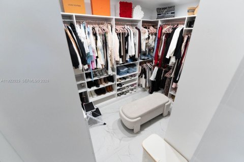 Villa ou maison à louer à Miami, Floride: 3 chambres, 119.38 m2 № 1976578 - photo 25