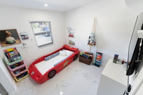 Villa ou maison à louer à Miami, Floride: 3 chambres, 119.38 m2 № 1976578 - photo 14