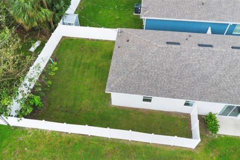 House in Sanford, Florida 3 bedrooms, 112.04 sq.m. № 2218526 - photo 10