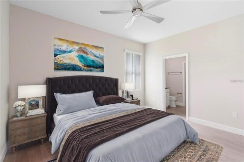 House in Sanford, Florida 3 bedrooms, 112.04 sq.m. № 2218526 - photo 4