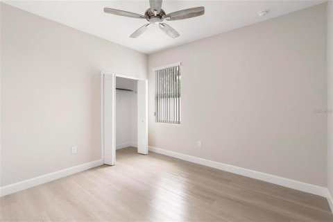 House in Sanford, Florida 3 bedrooms, 112.04 sq.m. № 2218526 - photo 7