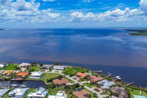 House in Port Charlotte, Florida 3 bedrooms, 319.96 sq.m. № 1804672 - photo 3