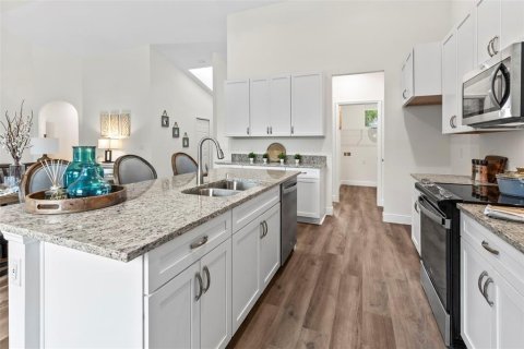Casa en venta en Riverview, Florida, 4 dormitorios, 185.8 m2 № 2215647 - foto 9