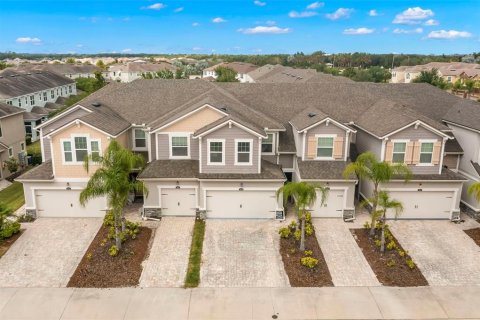Townhouse in HARMONY AT LAKEWOOD RANCH in Bradenton, Florida 3 bedrooms, 158.86 sq.m. № 2209059 - photo 3