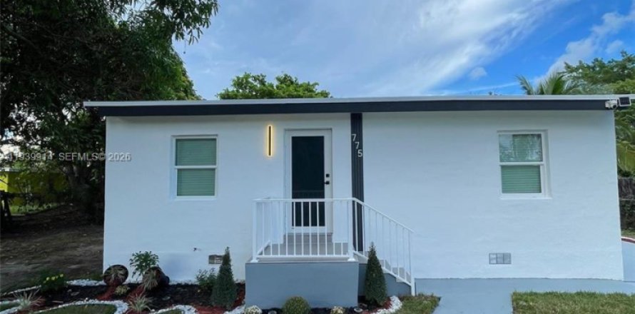 Дом в Майами, Флорида 2 спальни, 72м2 № 1996891