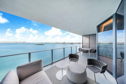 Condo in Miami, Florida, 3 bedrooms  № 2000751