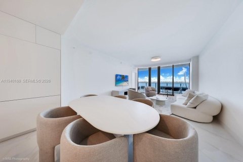 Condo in Miami, Florida, 3 bedrooms  № 2000751 - photo 4