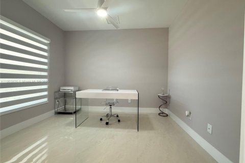 Villa ou maison à louer à Port St. Lucie, Floride: 6 chambres № 2015806 - photo 13