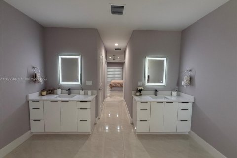 Villa ou maison à louer à Port St. Lucie, Floride: 6 chambres № 2015806 - photo 5