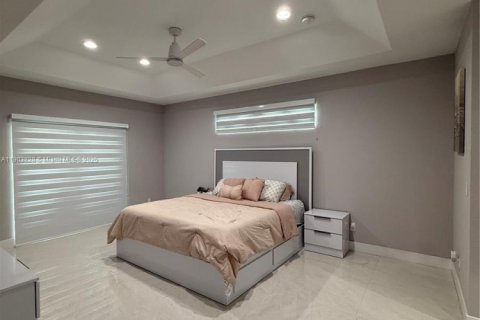 Villa ou maison à louer à Port St. Lucie, Floride: 6 chambres № 2015806 - photo 10