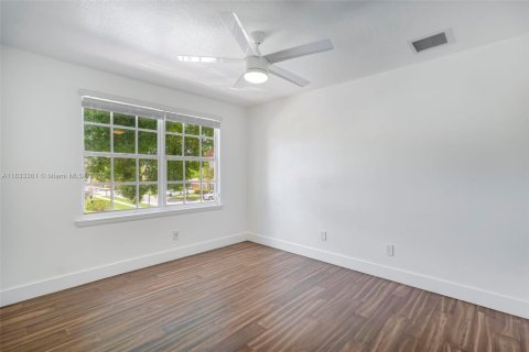 House in Boynton Beach, Florida 5 bedrooms, 284 sq.m. № 1825702 - photo 22