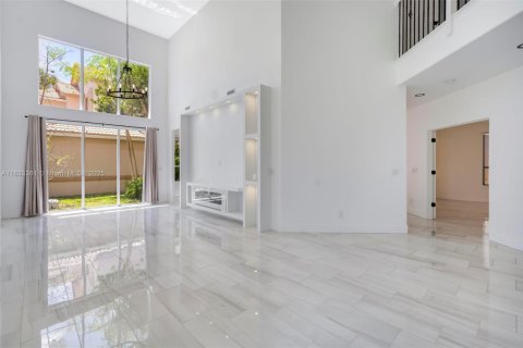 House in Boynton Beach, Florida 5 bedrooms, 284 sq.m. № 1825702 - photo 16