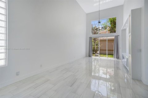 House in Boynton Beach, Florida 5 bedrooms, 284 sq.m. № 1825702 - photo 17
