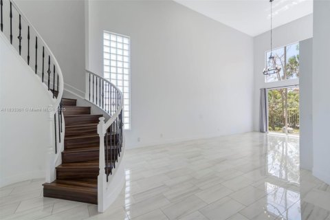 House in Boynton Beach, Florida 5 bedrooms, 284 sq.m. № 1825702 - photo 9