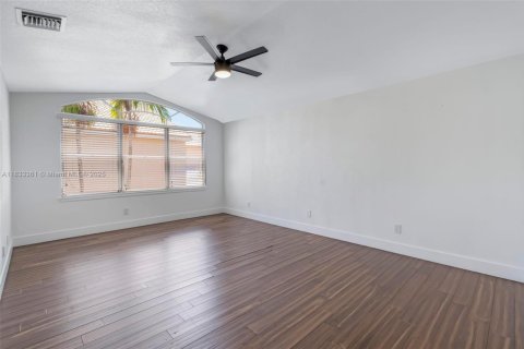 House in Boynton Beach, Florida 5 bedrooms, 284 sq.m. № 1825702 - photo 28